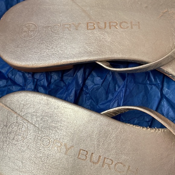 Tory Burch ladies size 9M, used lots of wear remaining. Please look at photos - Picture 7 of 7